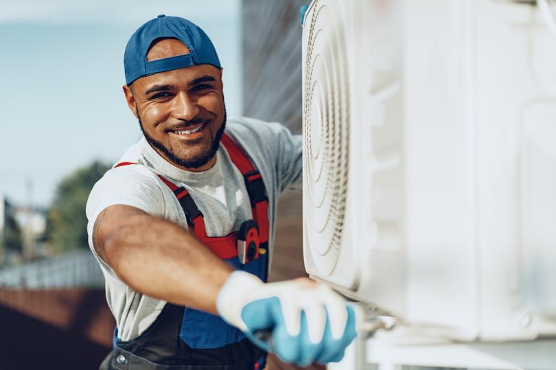 How HVACCompaniesHub.com connects you with AC repair technicians